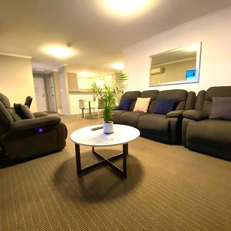 2 Bed 2 Bath Apartment In Braddon, Canberra - Pool, Gym And Free Parking Екстериор снимка