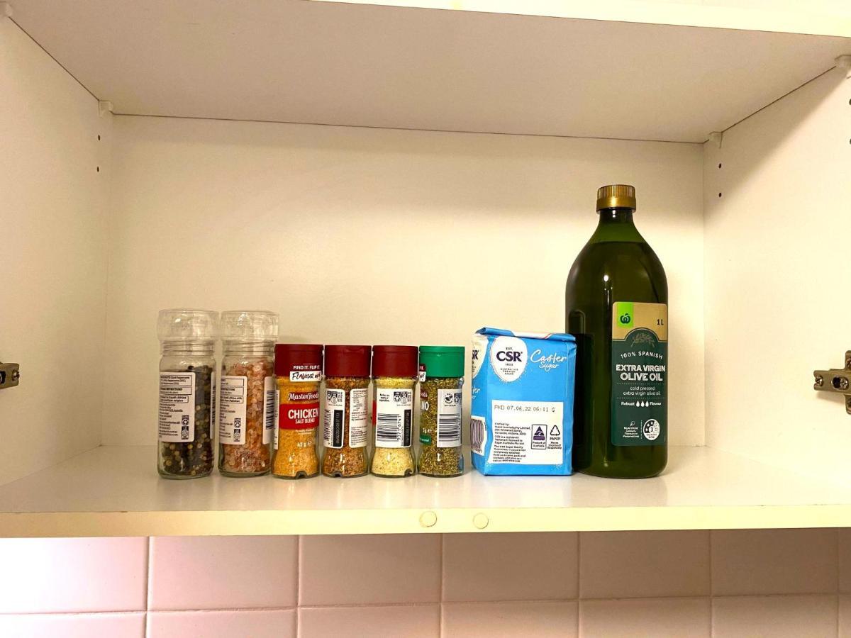2 Bed 2 Bath Apartment In Braddon, Canberra - Pool, Gym And Free Parking Екстериор снимка