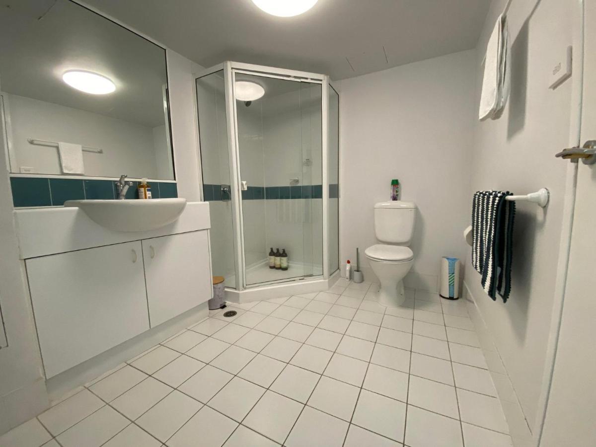 2 Bed 2 Bath Apartment In Braddon, Canberra - Pool, Gym And Free Parking Екстериор снимка